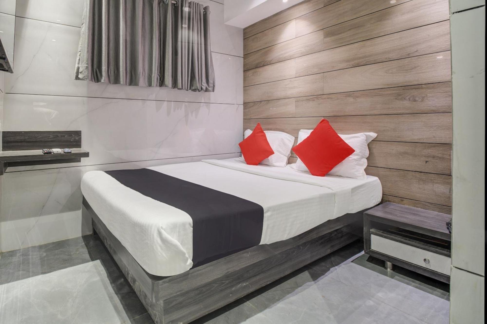 Hotel Spring Residency Bombay Extérieur photo